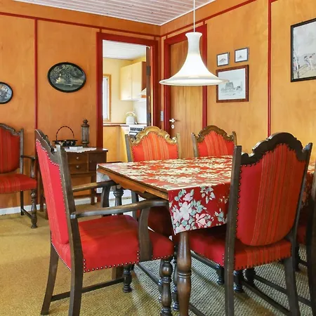 Redward - 1km From The Sea By Interhome *